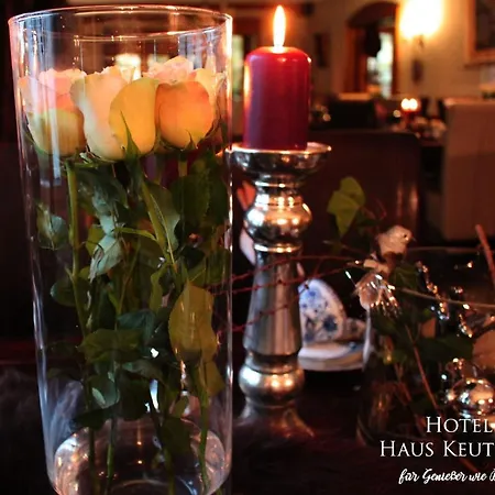 Hotel Haus Keuthen 3*