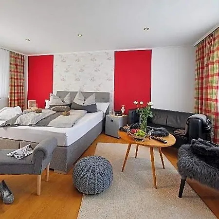 מלון Haus Keuthen