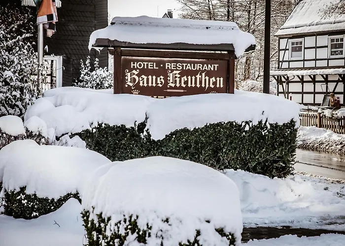 Haus Keuthen Отель